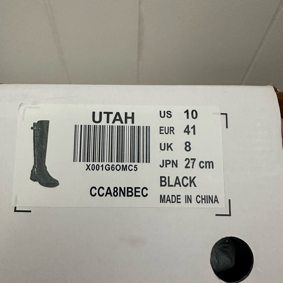 Elegant Black Quilted Knee-High Boots - Picture 3 of 3